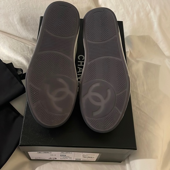 ‼️SOLD‼️ Chanel Logo Sneakers 36.5 - Picture 7 of 13